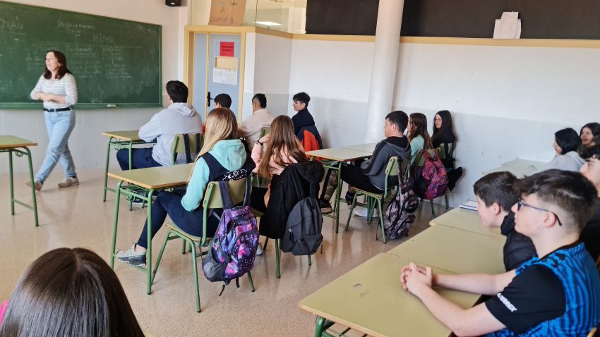 La Asociación Provincial Comercio Teruel imparte una charla en el IES Gúdar – Javalambre para promover el comercio local